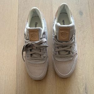Reebok Beige Sneakers